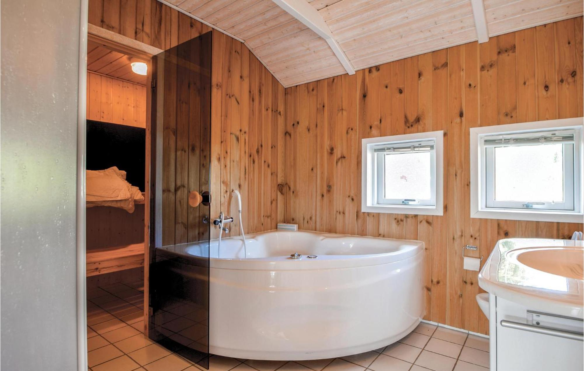 Amazing Home In Bjert With Wifi Binderup Strand Exterior foto