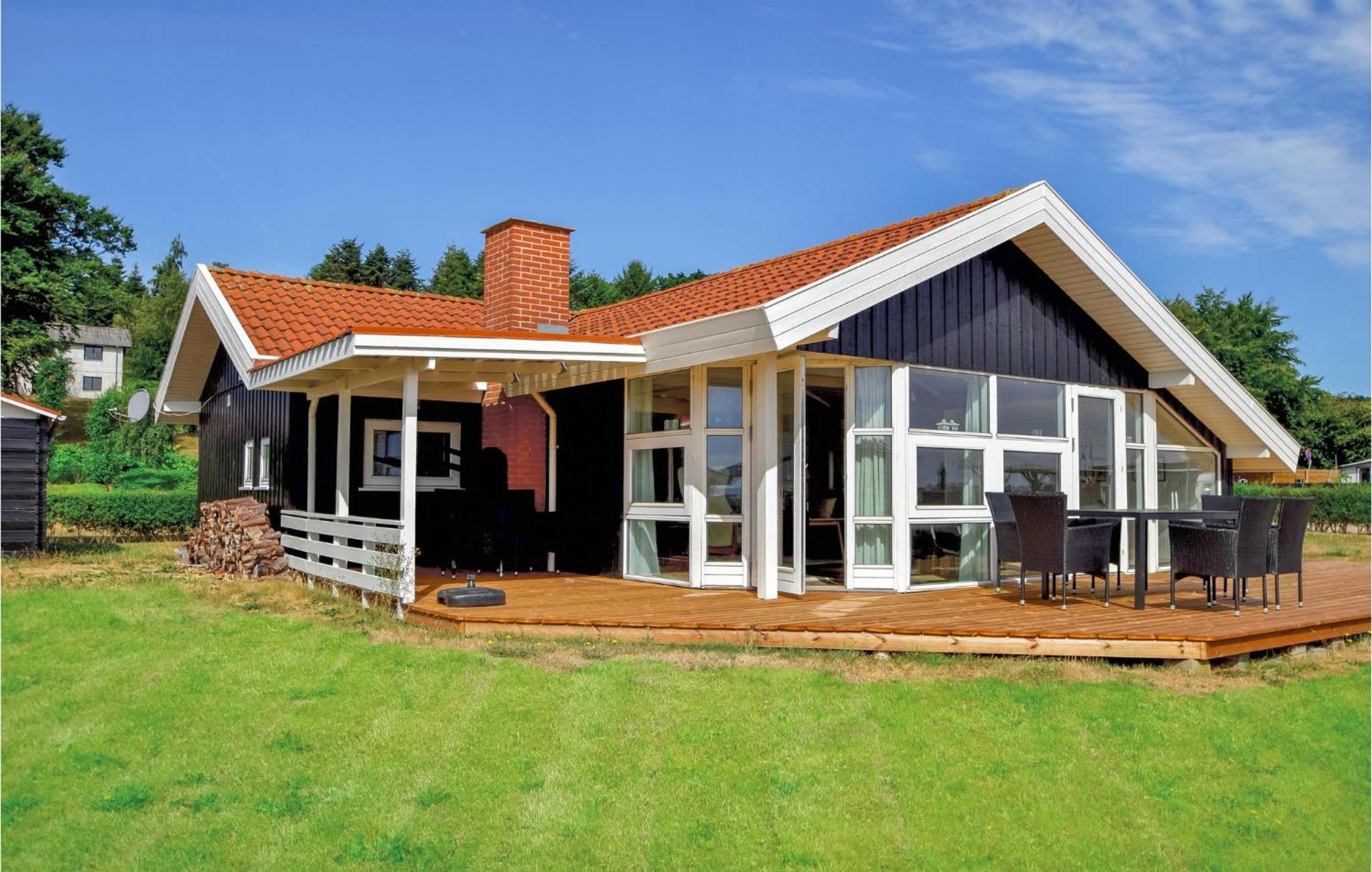 Amazing Home In Bjert With Wifi Binderup Strand Exterior foto
